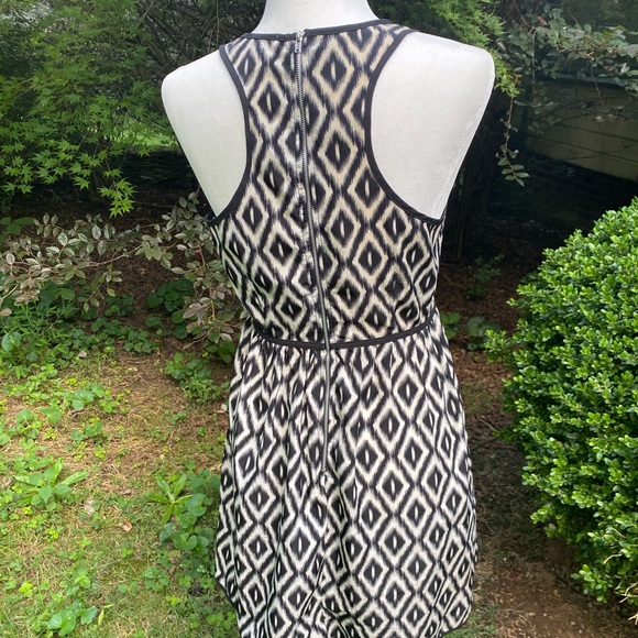 Black & White Mini Dress - Picture 2 of 3